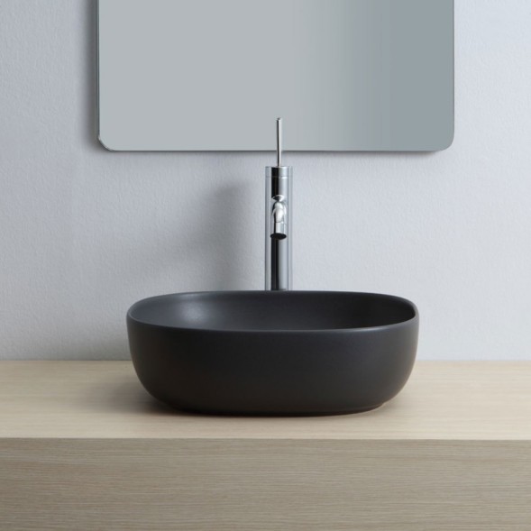 Раковина Scarabeo GLAM накладная без перелива без отверстий цвет черный матовый с антибактериальным и грязеотталкивающим покрытием BIOKER 1806 49 BK