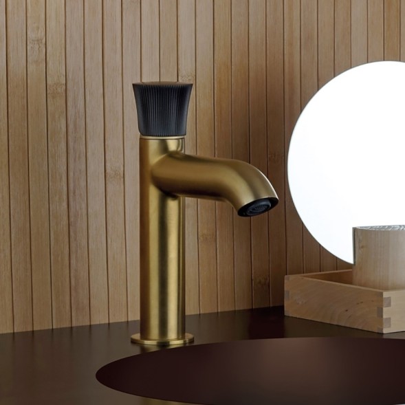 Paini 18PJ205PZ Смеситель для раковины Домус , брашированные золото/чёрный