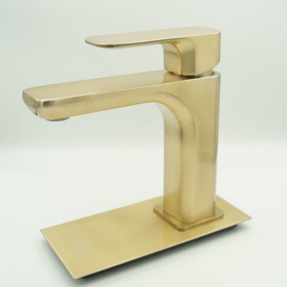 Daniel Tiara, однорычажный смеситель для раковины (излив 12 см), с донным клапаном, цвет бронза