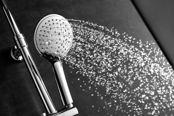 AQG WIND BLU RD, душевая колонна регул. по высоте 95-150 см: с изливом, термостатом и круглым верхним душем 25 см, цвет хром