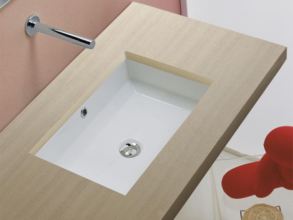 Раковина Scarabeo TECH встраиваемая снизу с переливом без отверстий цвет белый 8037