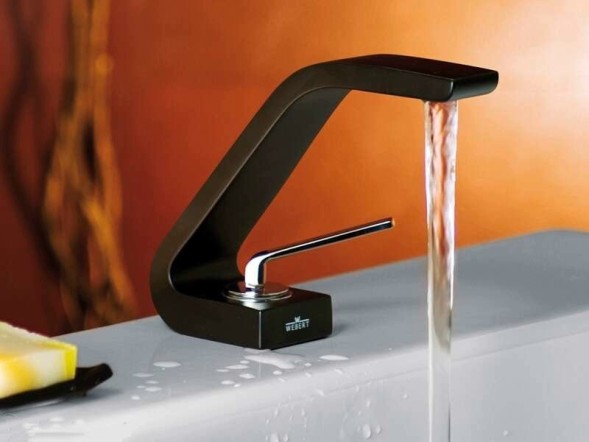 Смеситель для раковины Webert Wolo WO830102564. черный