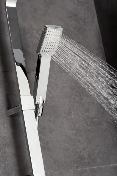 AQG Bold, встраиваемый в стену однорычажный смеситель для душа, цвет черный матовый